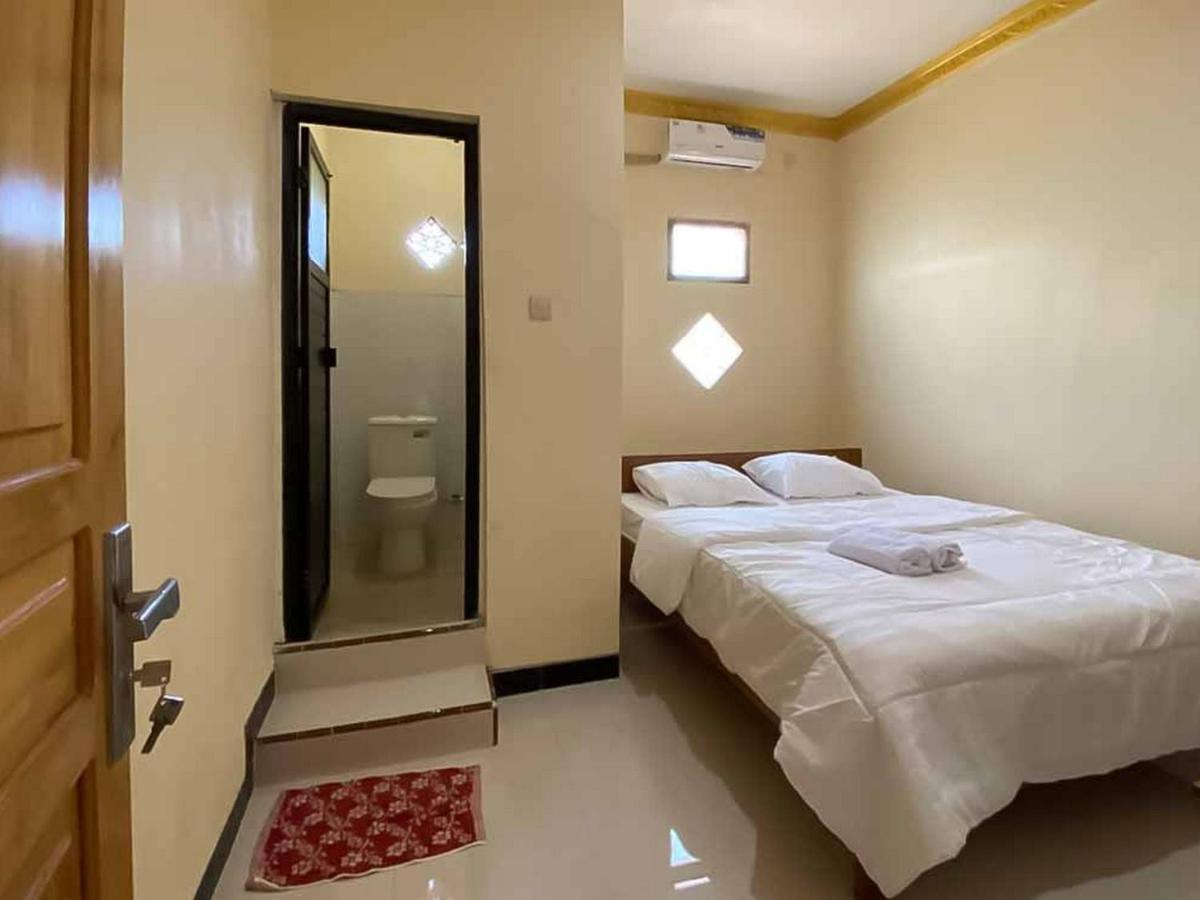 Palace Syariah Homestay Redpartner Banyuwangi  Esterno foto