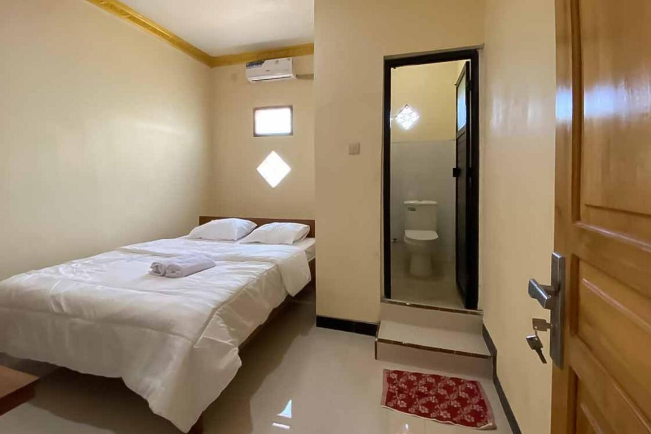 Palace Syariah Homestay Redpartner Banyuwangi  Esterno foto