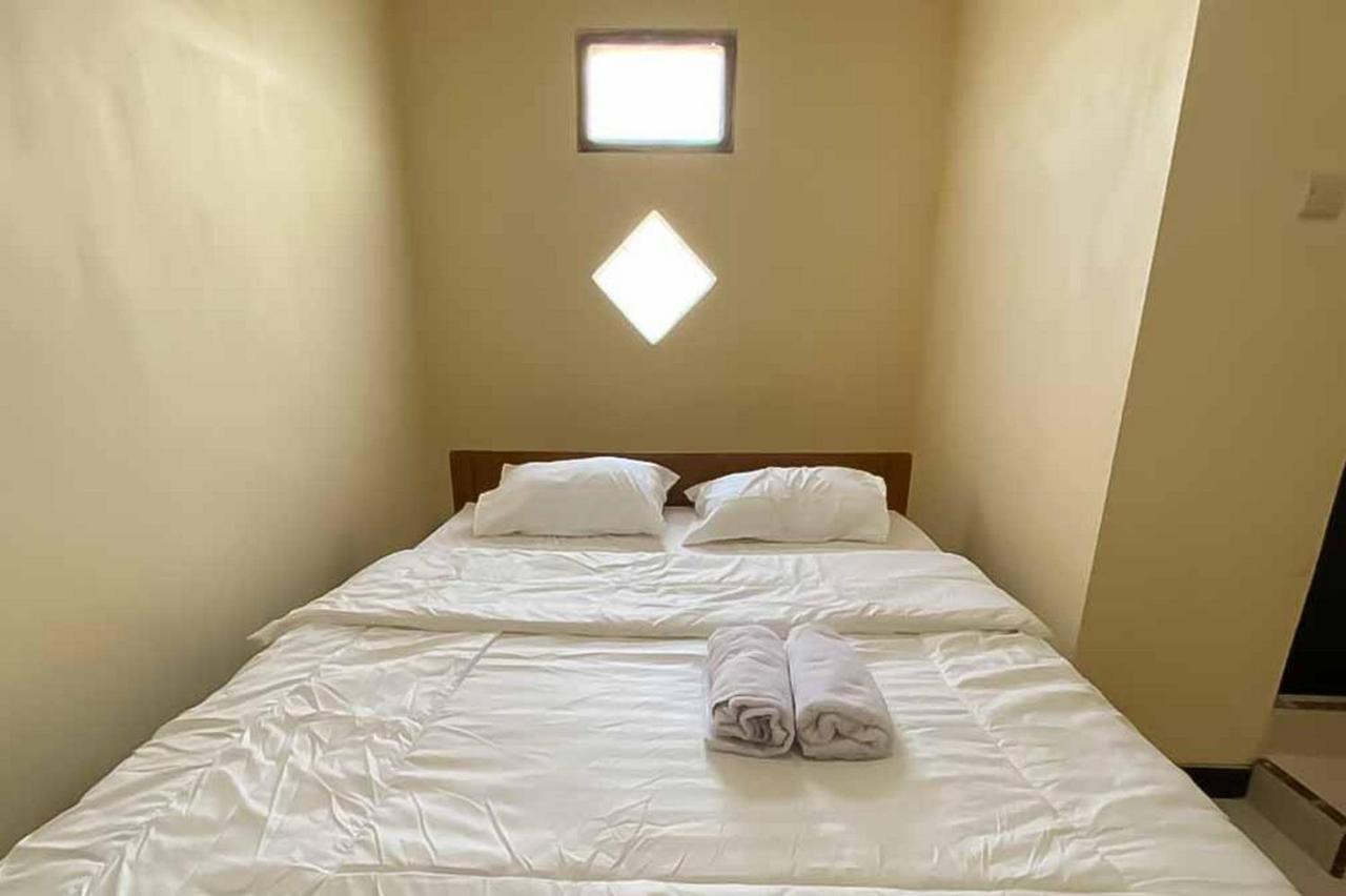 Palace Syariah Homestay Redpartner Banyuwangi  Esterno foto